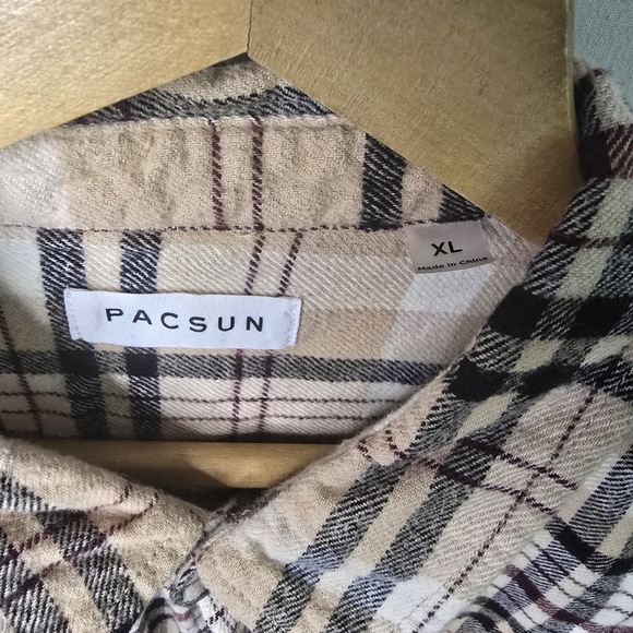 PacSun Men’s XL Multi-Color Plaid Flannel Button Down Shirt with Pockets - Picture 4 of 9